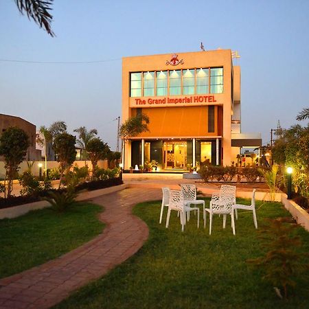The Grand Imperial Hotel Morbi Екстериор снимка