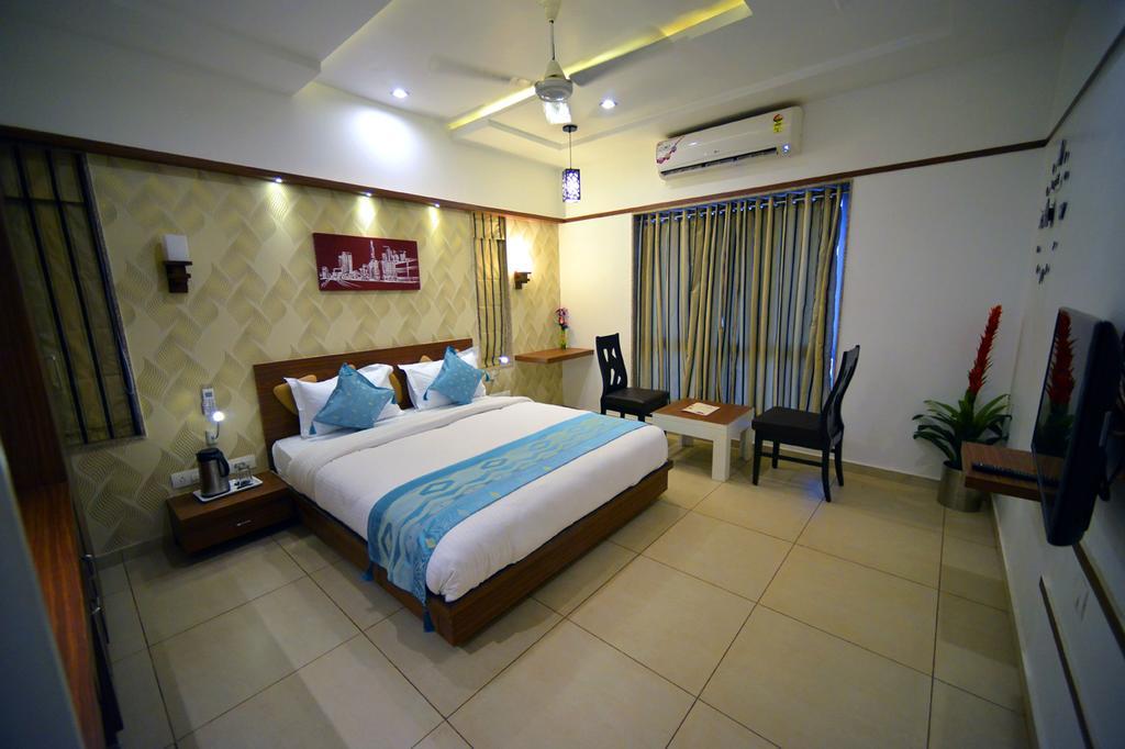 The Grand Imperial Hotel Morbi Стая снимка